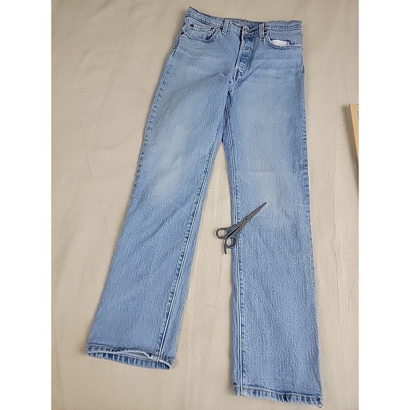 Levis 501 Jeans Mens 28x28 * Button Fly Light Blue Mid Rise Stretch Distressed - Picture 5 of 16